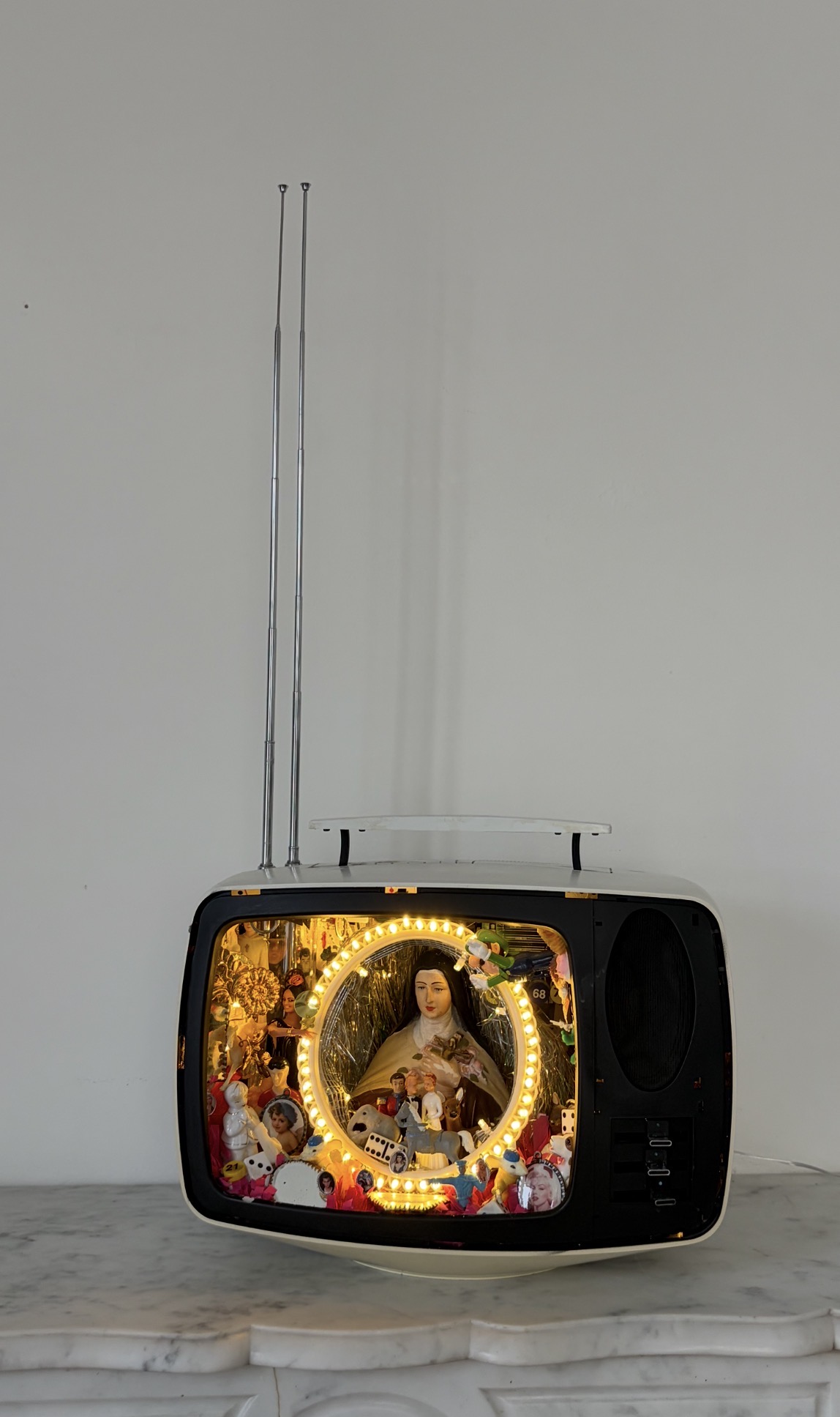 HOLLY CHANNEL – Image 5